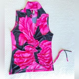 Designer Forever 21 Medium Floral Top with Sexy V Neckline